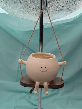 Smiling Hanging Ceramic Planter in Cream